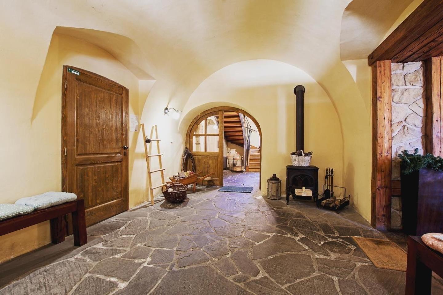 Dvur Olsiny -Hotel And Horse-Riding Karviná Dış mekan fotoğraf
