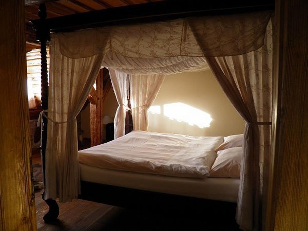 Dvur Olsiny -Hotel And Horse-Riding Karviná Oda fotoğraf