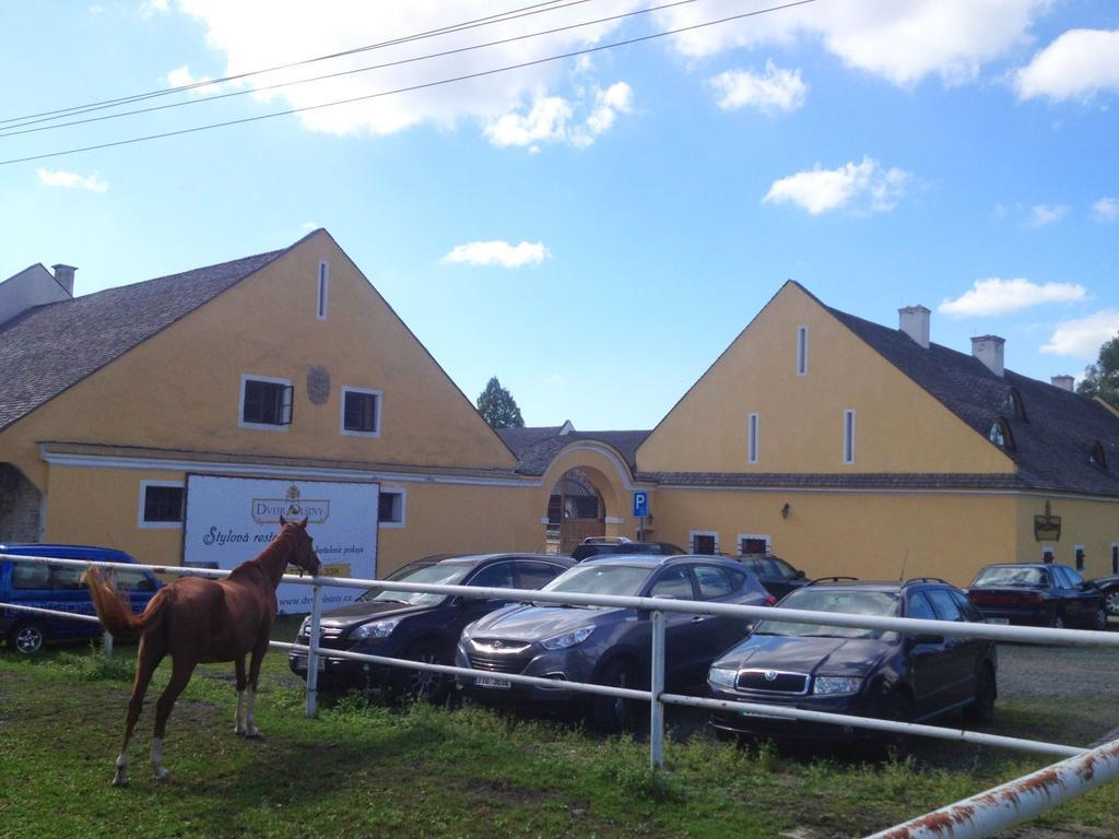 Dvur Olsiny -Hotel And Horse-Riding Karviná Dış mekan fotoğraf